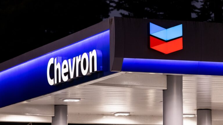 Wall Street analysts are confident in these 3 high-dividend stocks